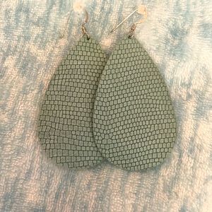 Nickel and Suede Laurel Teardrop Medium